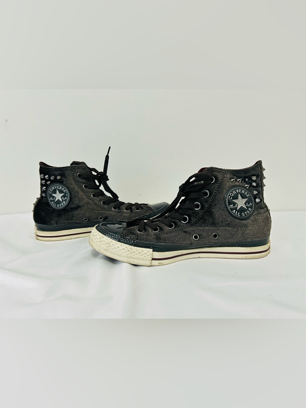 Converse Chuck Taylor velvet spikes 
studded, charcoal gray high tops M6 W 8
